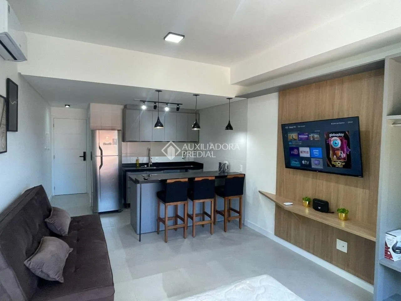 Furnished 1-bedroom apartment with balcony, 43 m² — photo 3