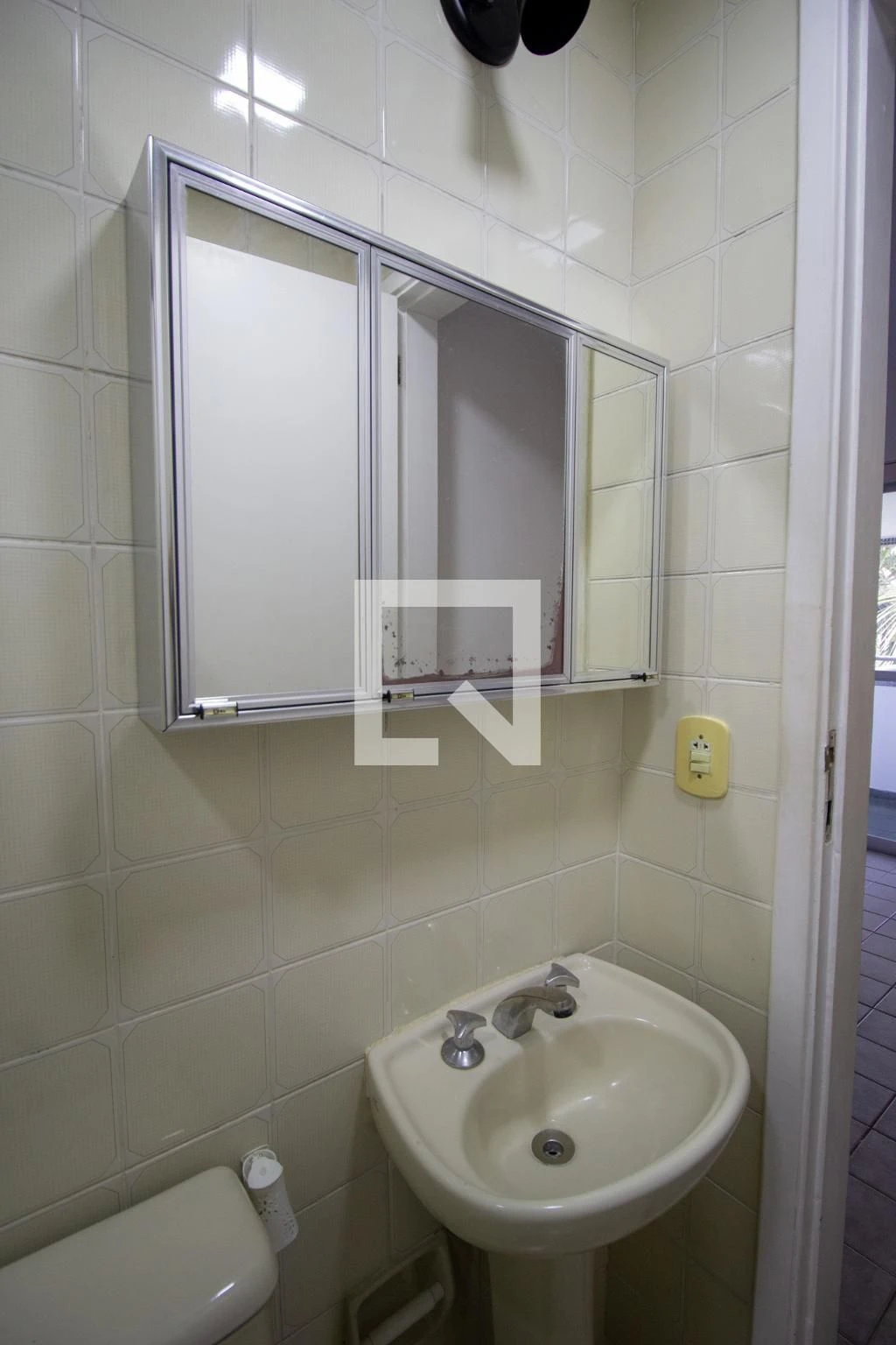 3-bedroom apartment with balcony and 2 parking spots — photo 33