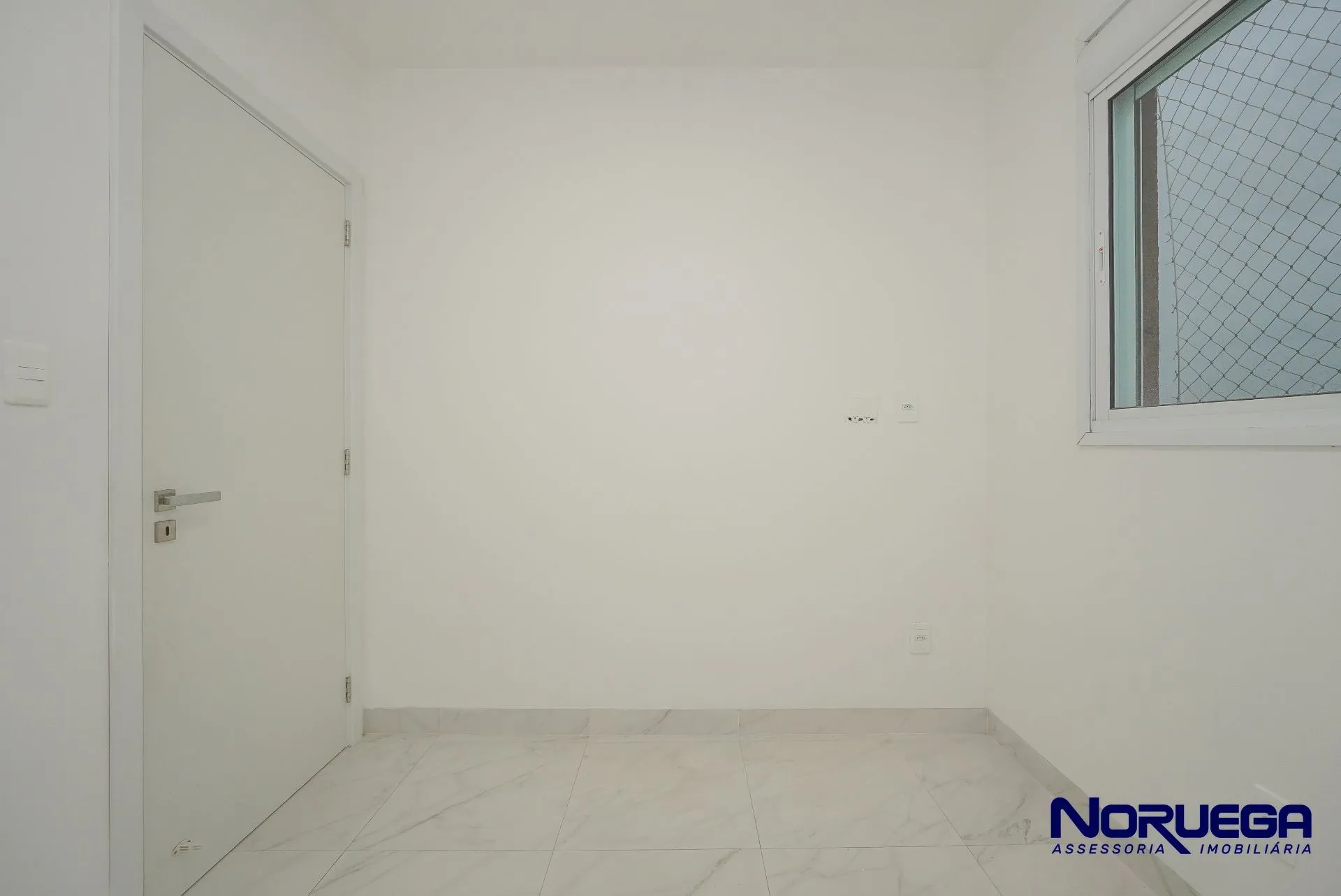 3-bedroom apartment, 1 with its own bathroom, 108 m² — photo 15