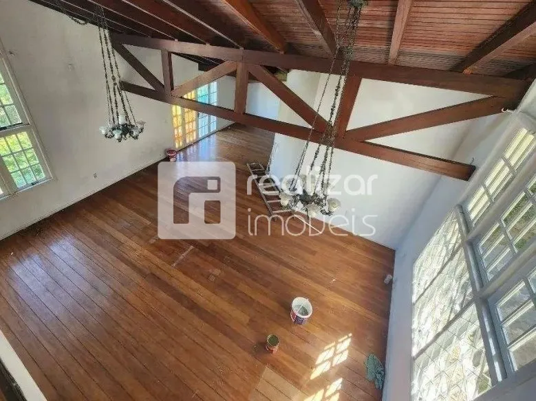 8-bedroom house with 566 m² and 4 covered parking — photo 13