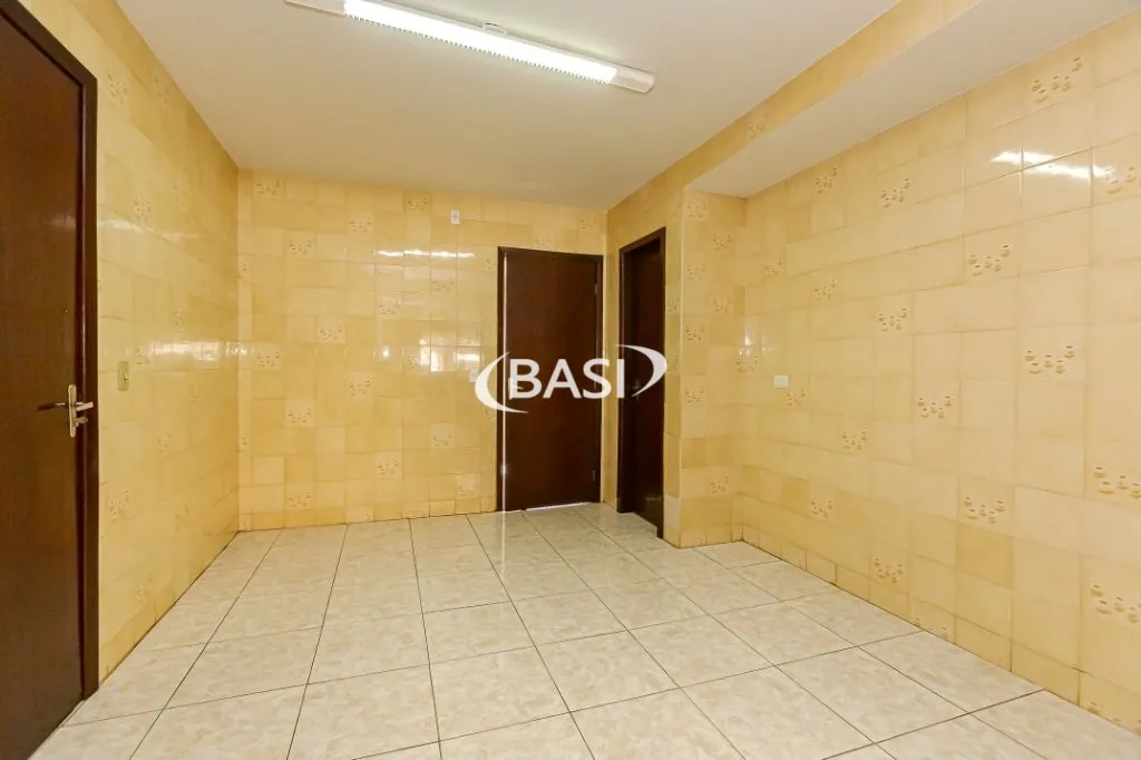 Unfurnished house with 4 bedrooms and 3 bathrooms — photo 75