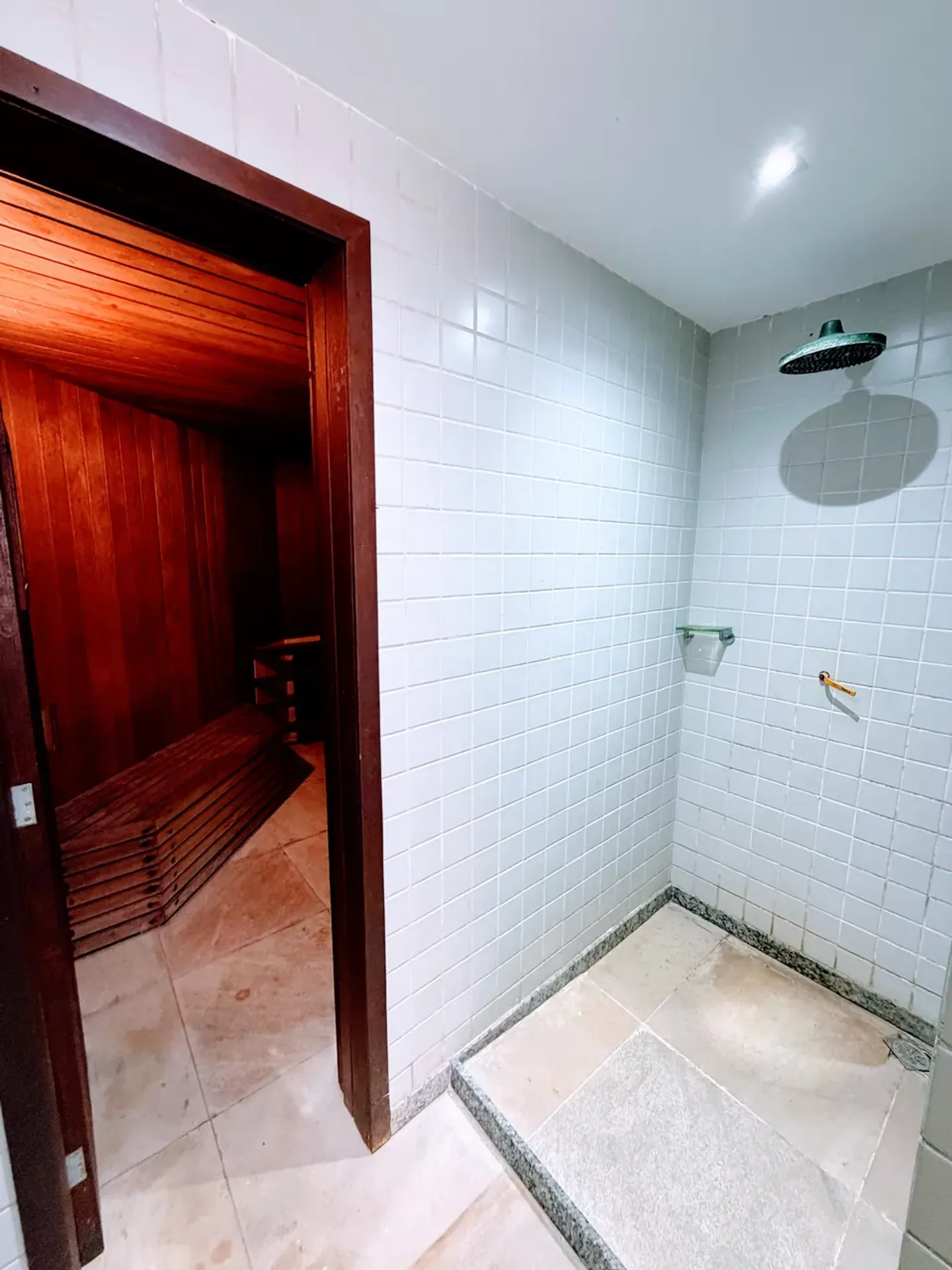 3-bedroom apartment with glass-enclosed balcony and 4 baths — photo 39