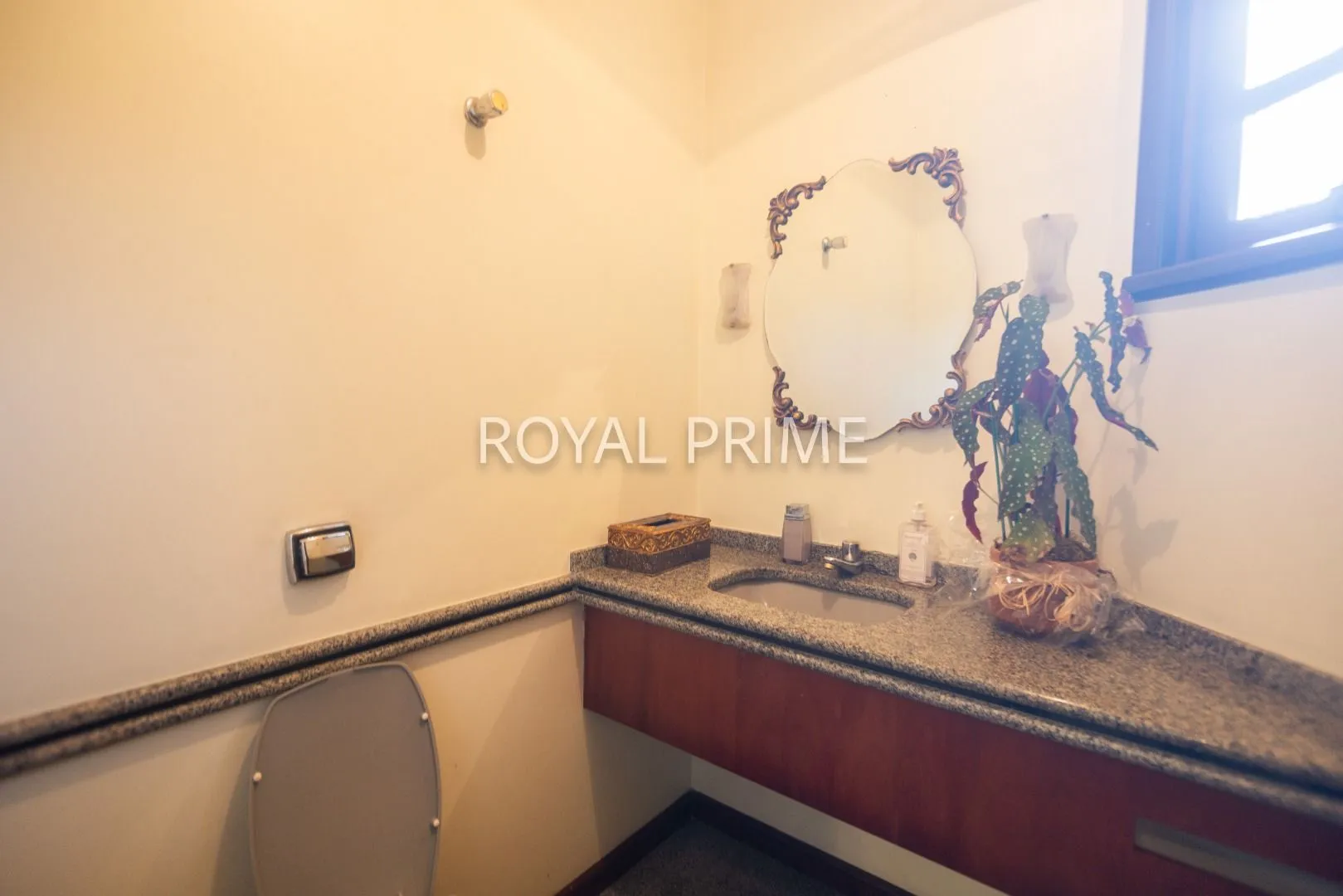 Furnished house in a gated community with 4 bedrooms and 5 baths — photo 15