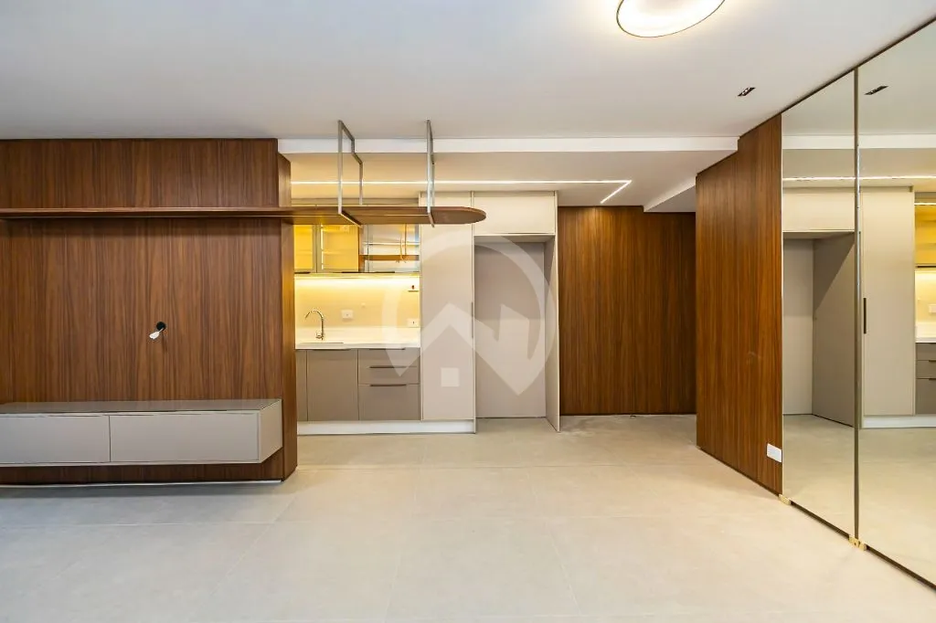 2-bedroom apartment with open-plan kitchen and parking — photo 5