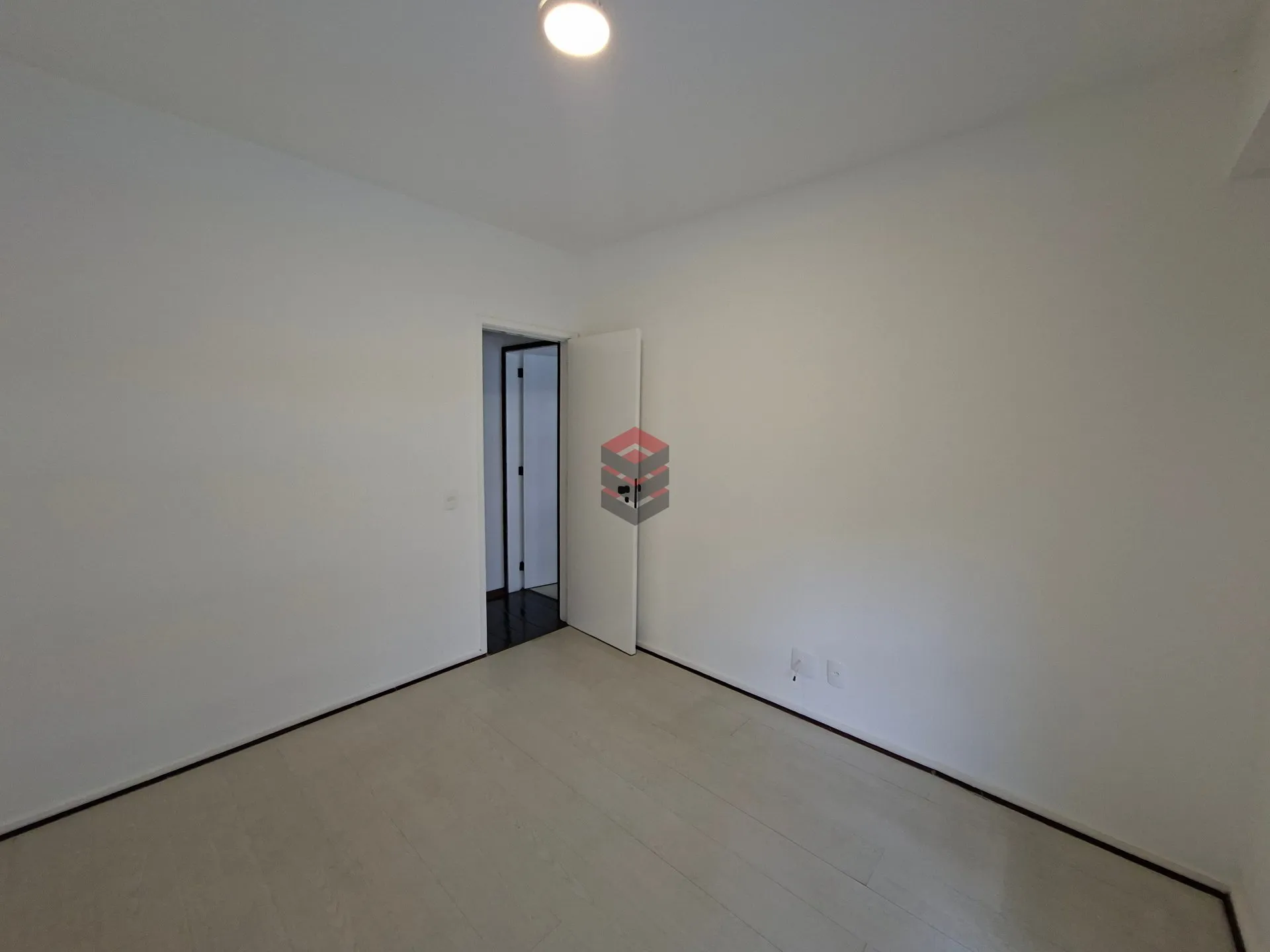Apartment, 96 m², with a walk-in closet — photo 10