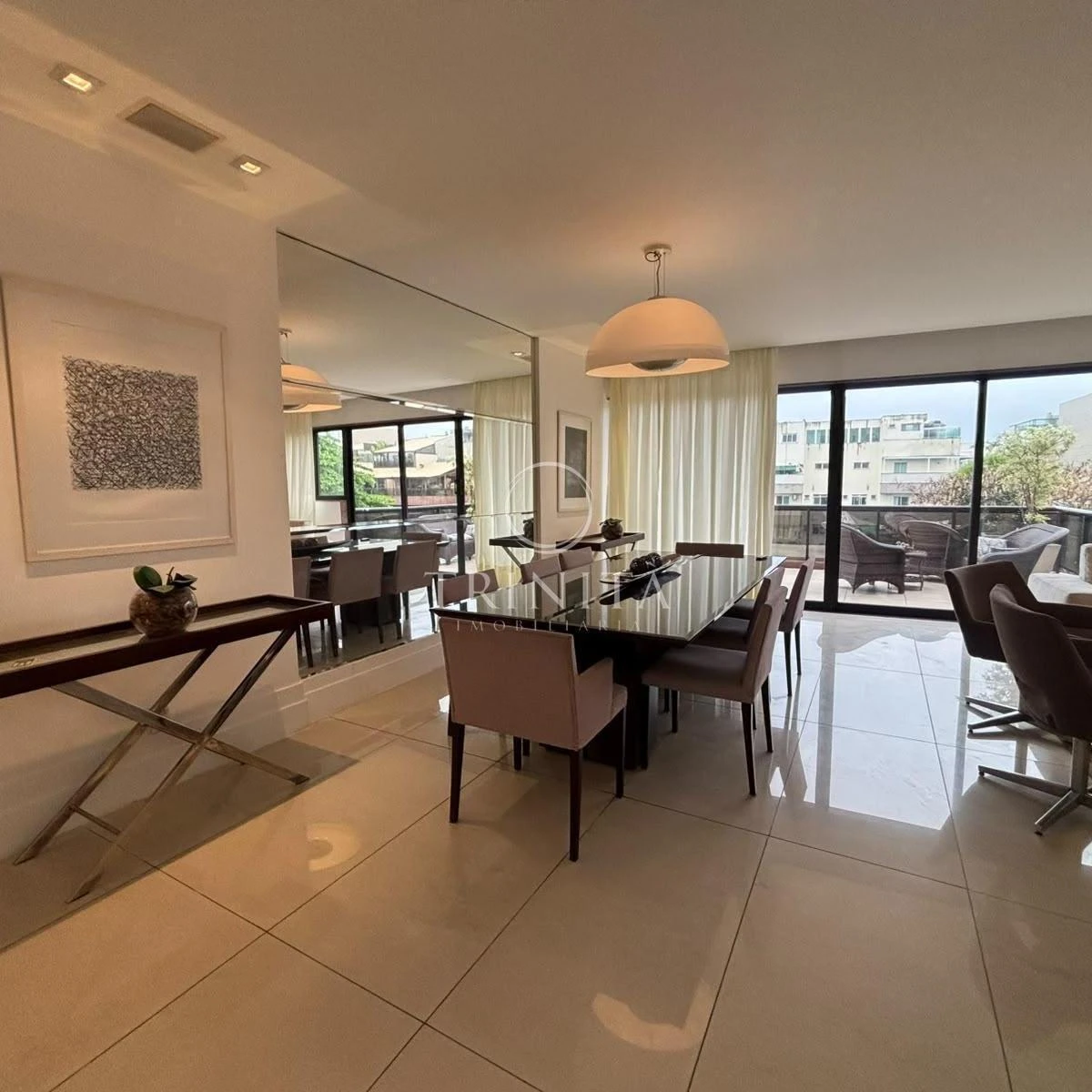 Furnished apartment with 4 en-suite bedrooms and balcony — photo 25