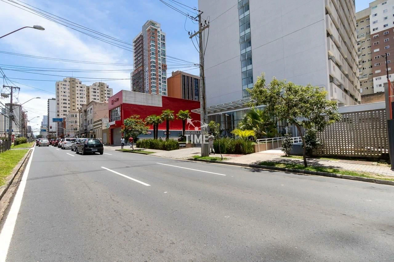 Деревянный пол или ламинат и 1 спальня: квартира 51 м² — photo 29