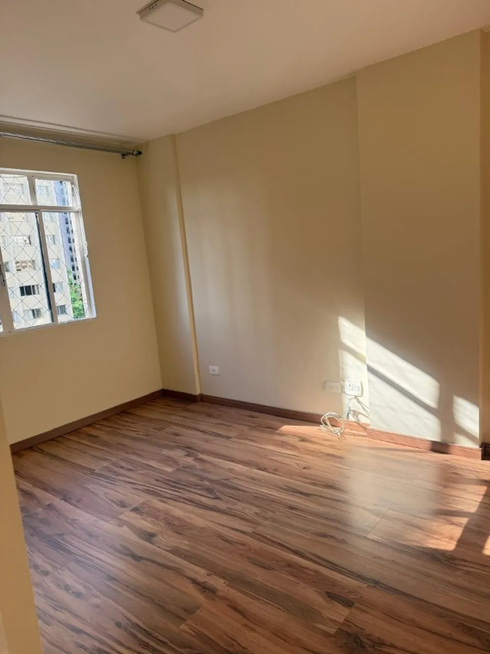 2-bedroom, 2-bath apartment with no parking space — photo 5