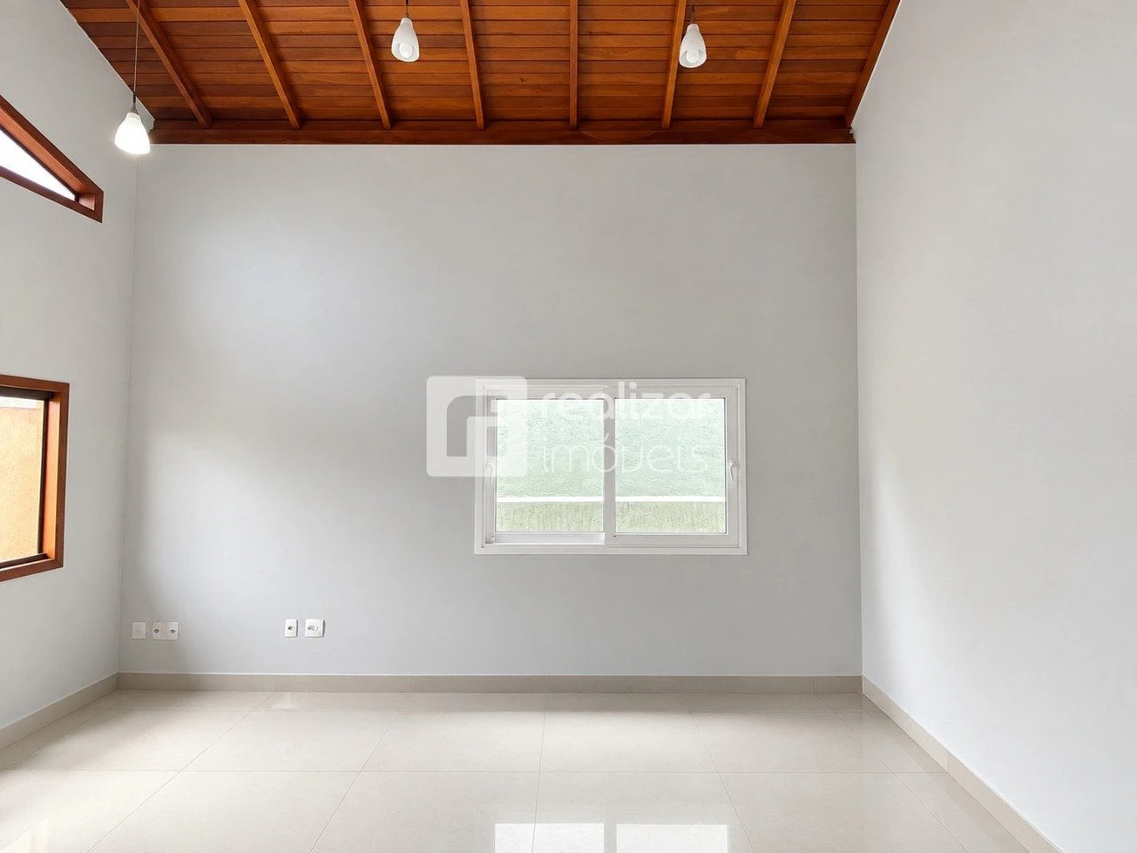 160 m² house with a bathtub and floor-to-ceiling windows — photo 24