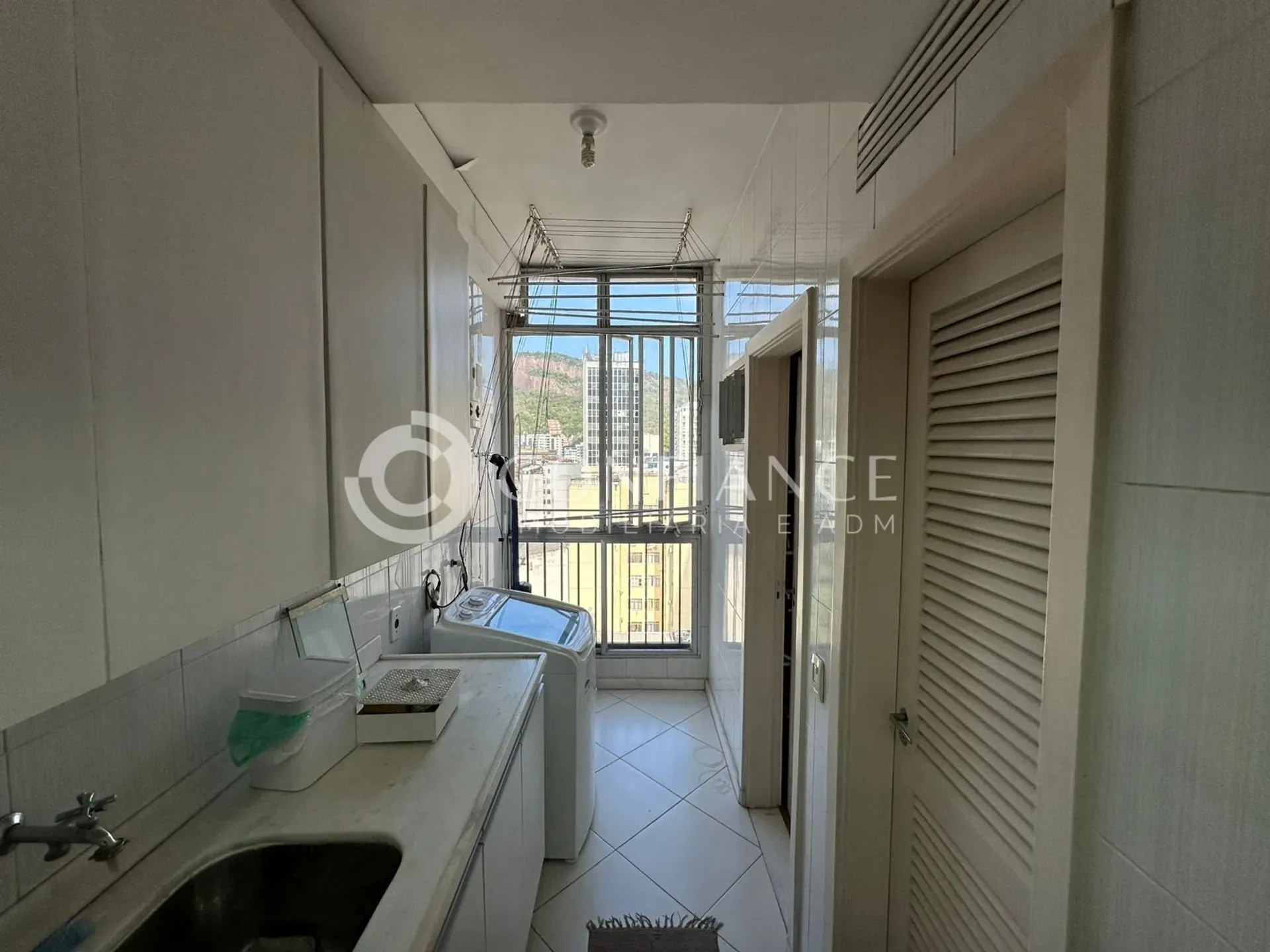 Furnished apartment with a real desk and 3 bedrooms — photo 21