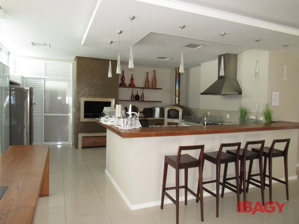 Квартира с 2 спальнями, 1 с ванной, и 2 парковочными местами — photo 19