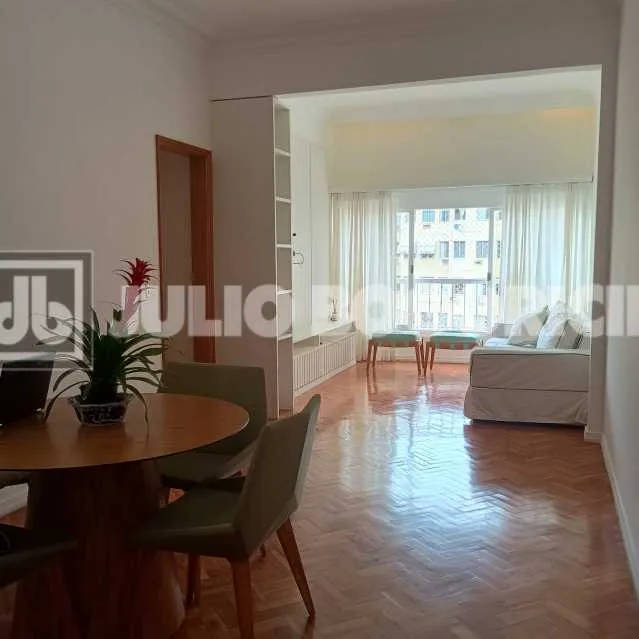 Floor-to-ceiling windows in a 2-bedroom apartment, 80 m² — photo 11