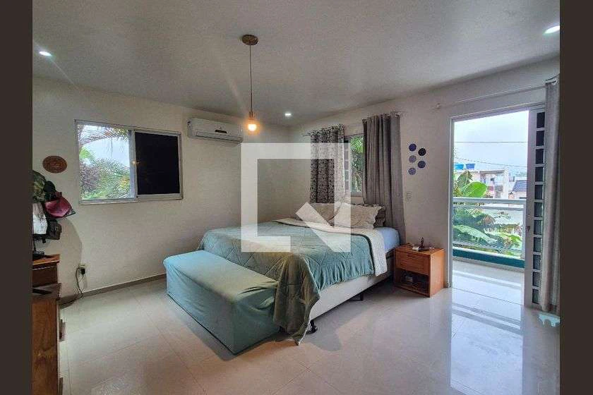 Condominium house with 4 bedrooms and a gas stove — photo 15