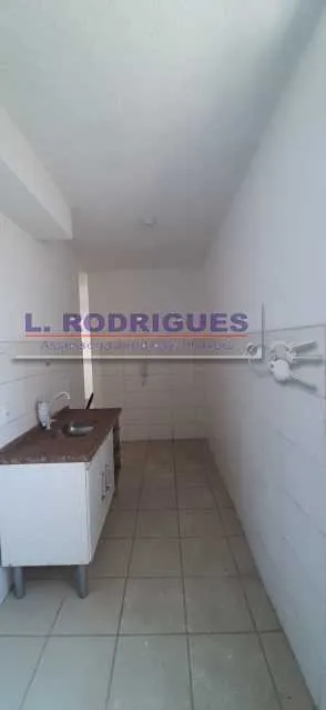 Apartamento de 2 dormitórios com 1 vaga e cozinha compacta — photo 3