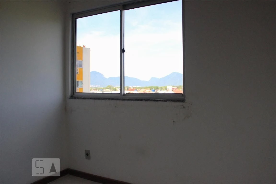 2-bedroom apartment with a balcony and shared pool — photo 20