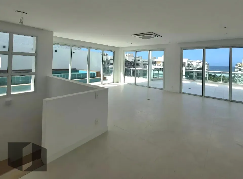 Penthouse with 5 bedrooms and balcony BBQ — photo 15