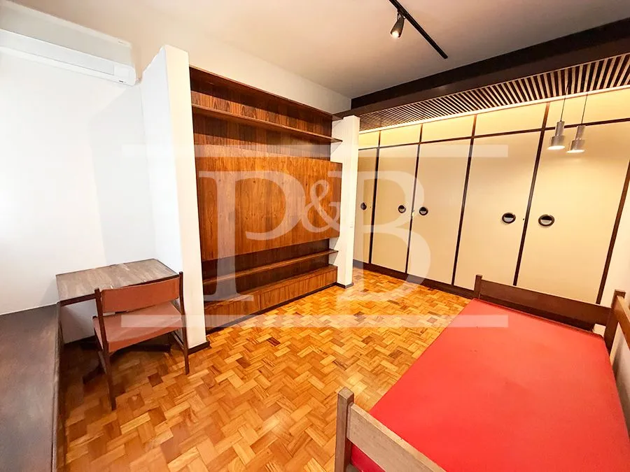 310 m² apartment with floor-to-ceiling windows and a bathtub — photo 36