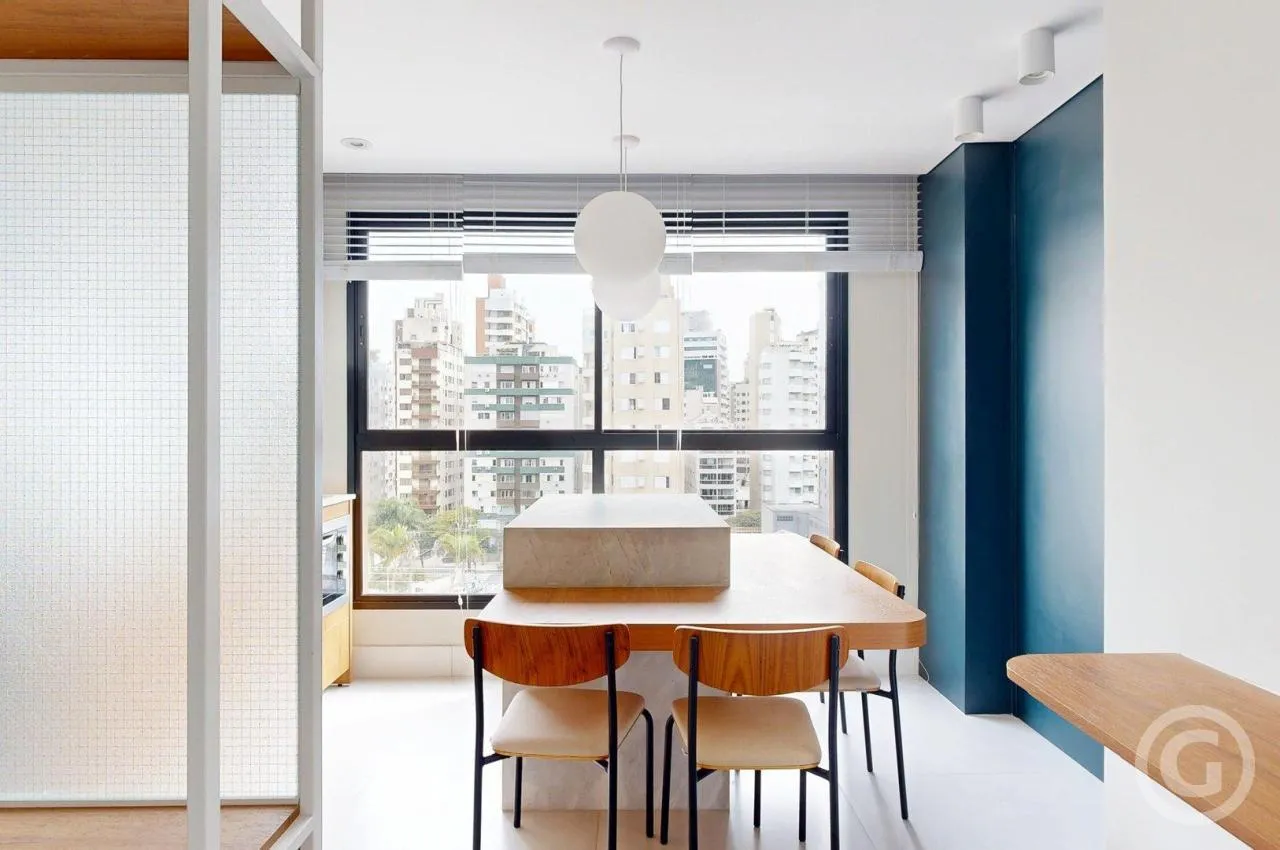 Apartamento com 2 quartos, 2 banheiros e vaga de garagem