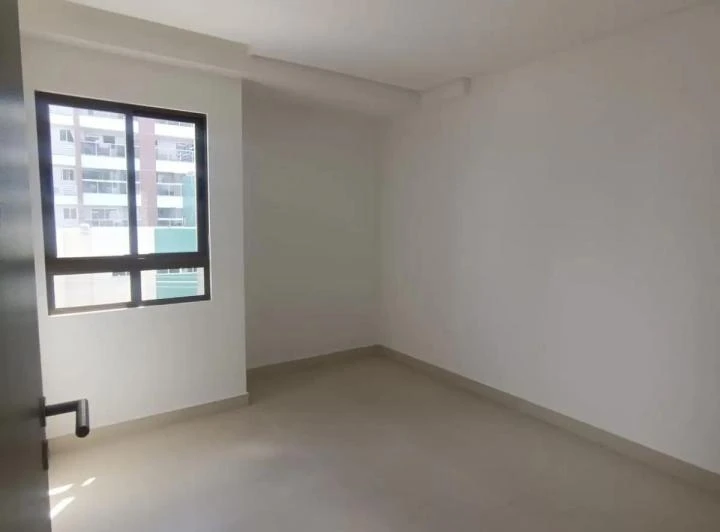 Furnished 2-bedroom apartment with en-suite — photo 3