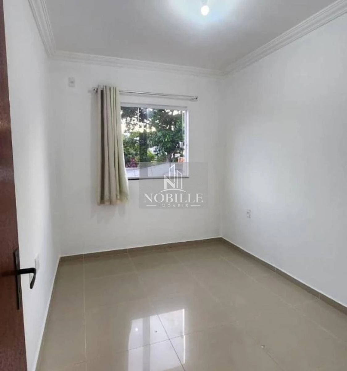 Балкон с грилем и 2 спальни: квартира 65 м² — photo 11
