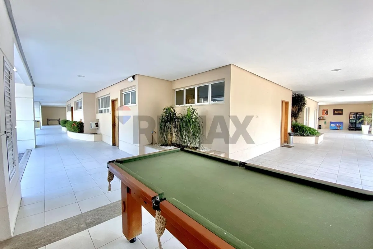 Квартира 90 м² із заскленим балконом та видом на гори — photo 39