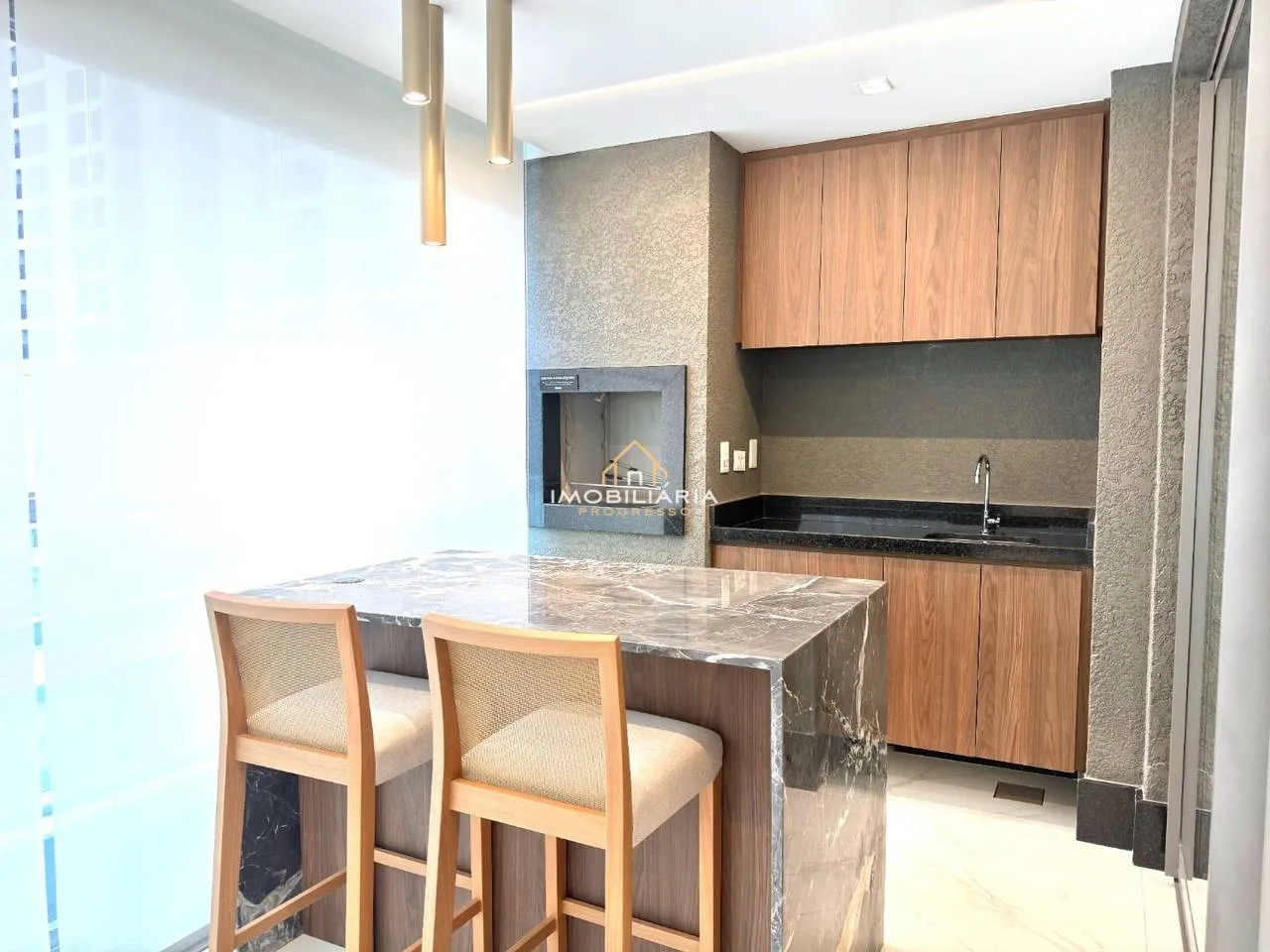 Floor-to-ceiling windows in a 3-bedroom apartment, 138 m² — photo 48