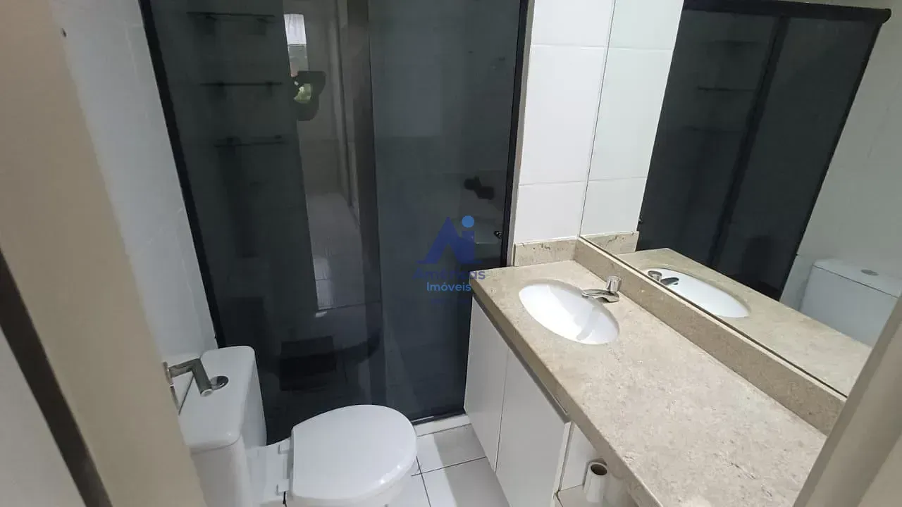 Застеклённый балкон и 3 спальни: квартира 80 м² — photo 17
