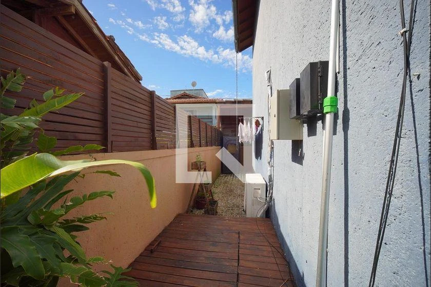 100 m² house with a washing machine and a home office — photo 10