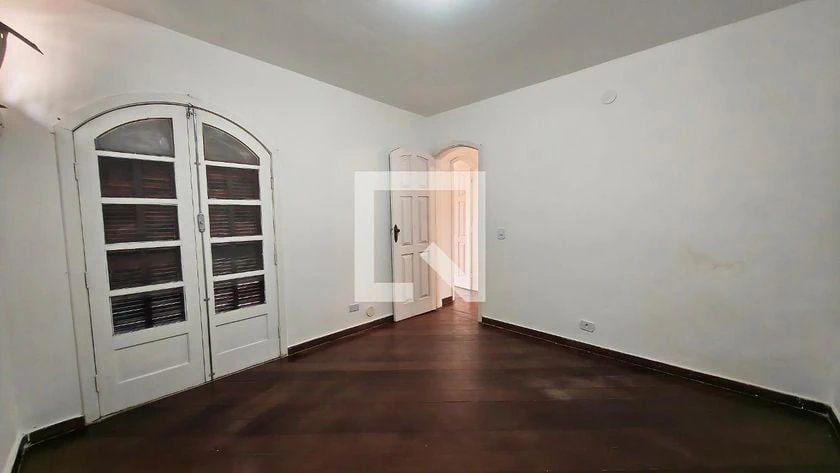 Сад и 4 спальни: дом 250 м² — photo 24