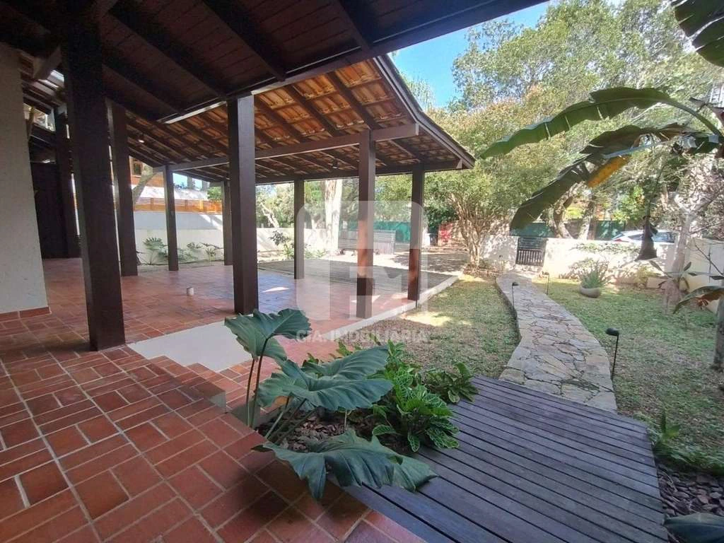 Gated-condo house with 4 bedrooms and 680 m² — photo 5