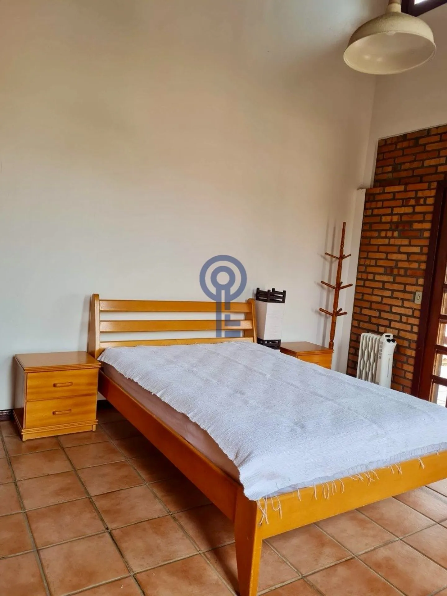 House with 2 bedrooms, both en-suite, plus private garden — photo 27