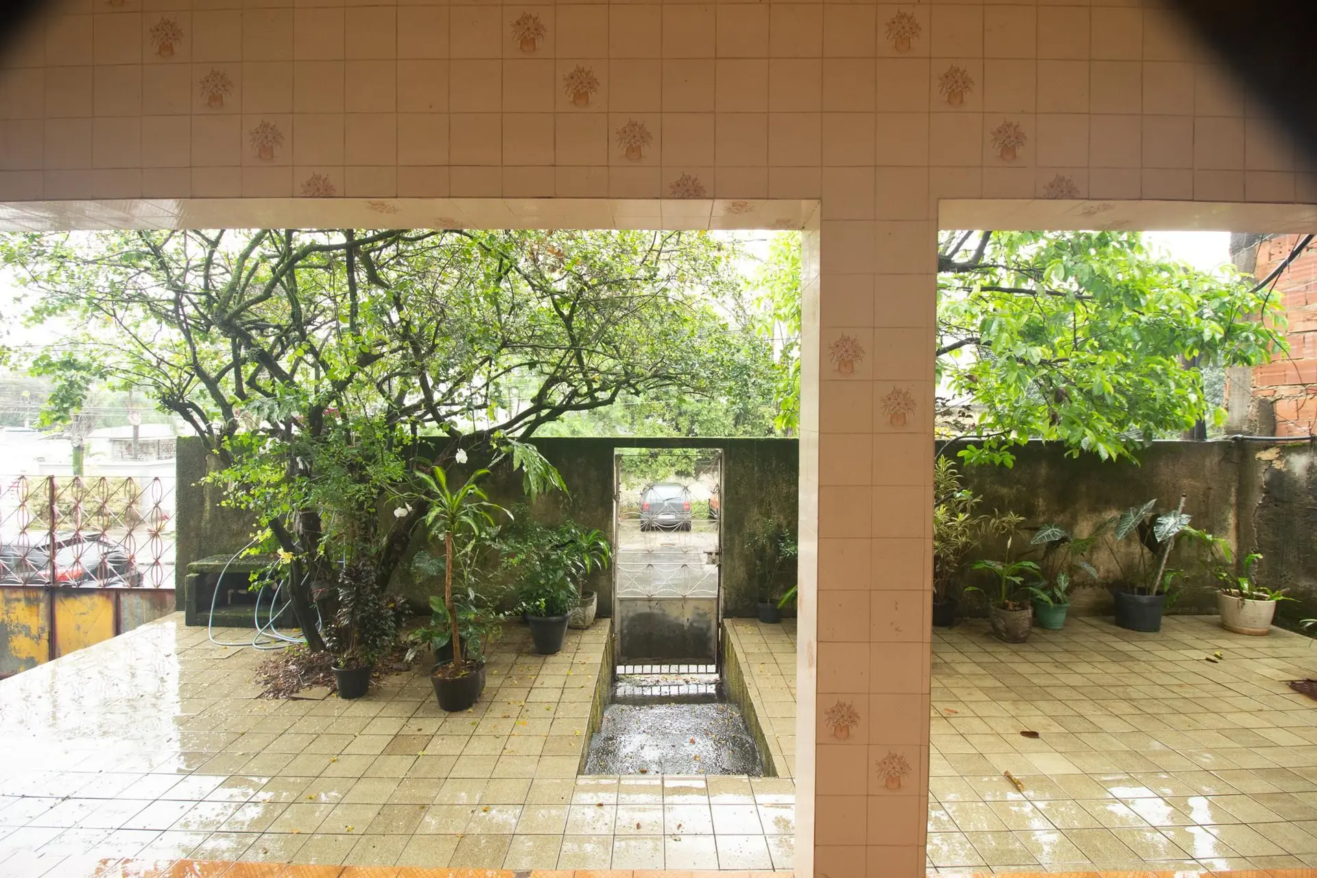 360 m² house with a home office and a garden — photo 15