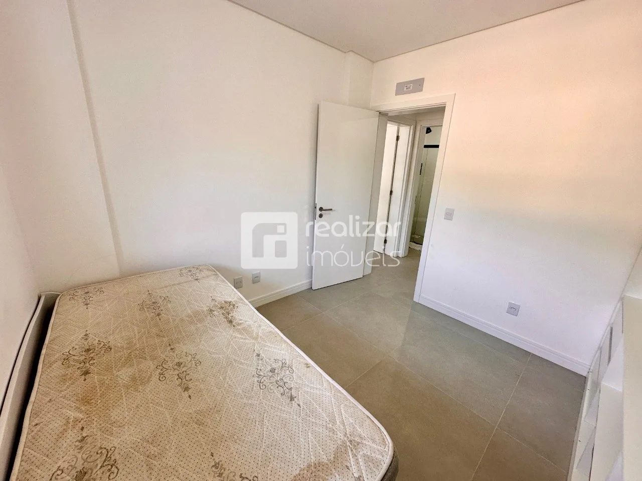 Furnished 2-bedroom apartment with integrated kitchen — photo 49