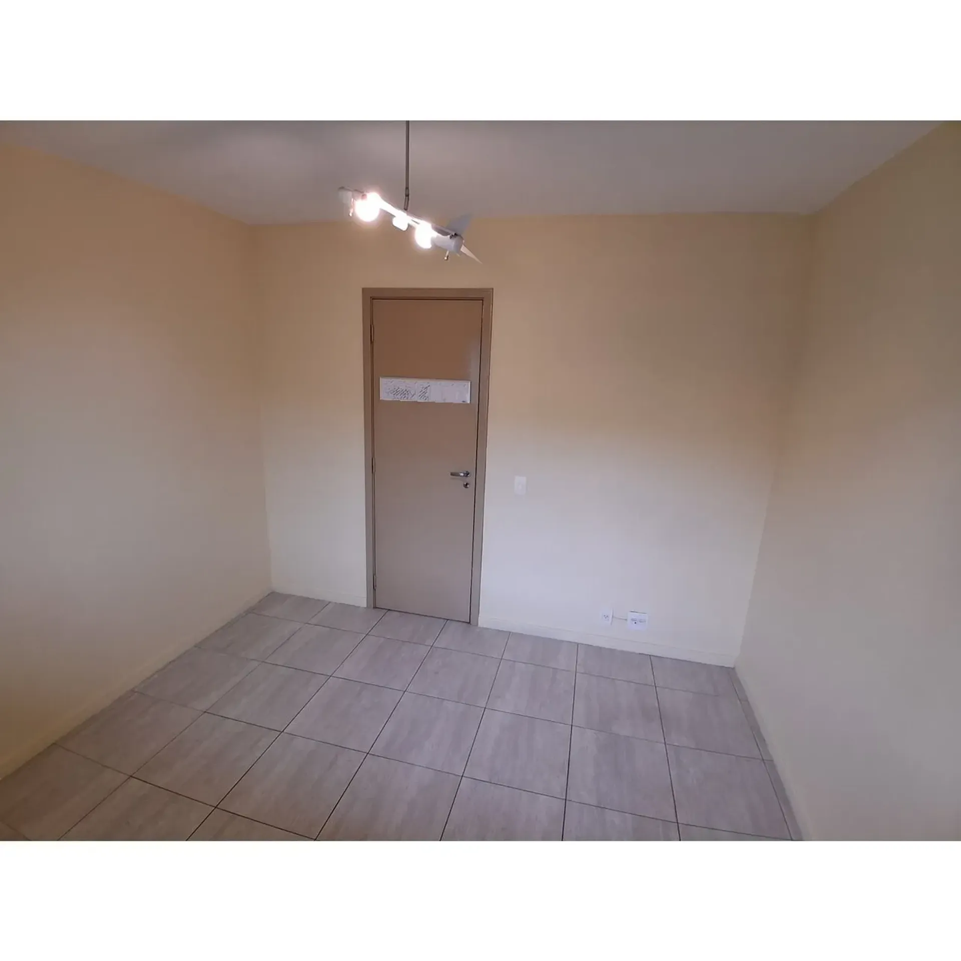 Квартира 73 м² з 2 спальнями та 9 поверхом, балкон — photo 14