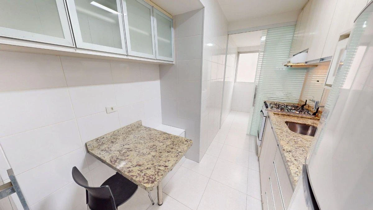 2-bedroom apartment with a washing machine — photo 2