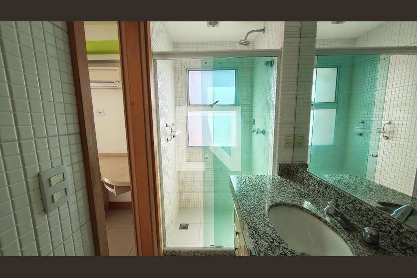 Apartment with 3 en-suite bedrooms and 5 bathrooms, 177 m² — photo 31