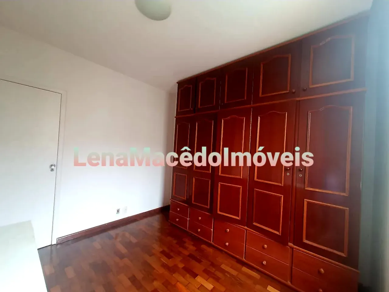4-bedroom apartment with balcony and 1 parking space — photo 10