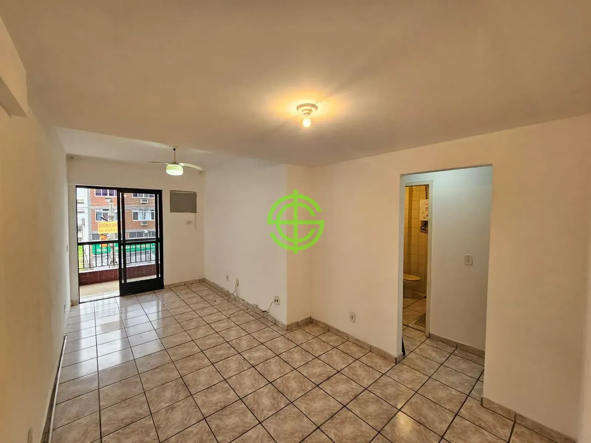 Квартира: 2 спальни, 67 м²