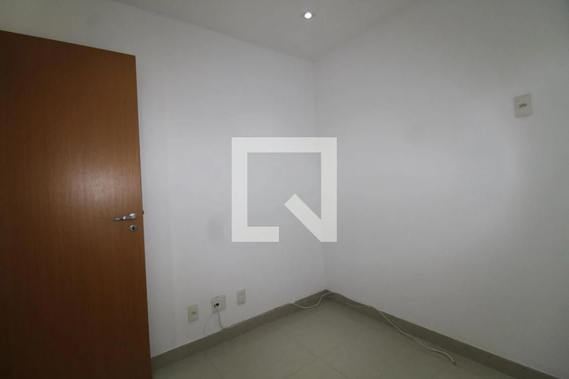 Apartamento sem mobília com varanda e 3 quartos — photo 39