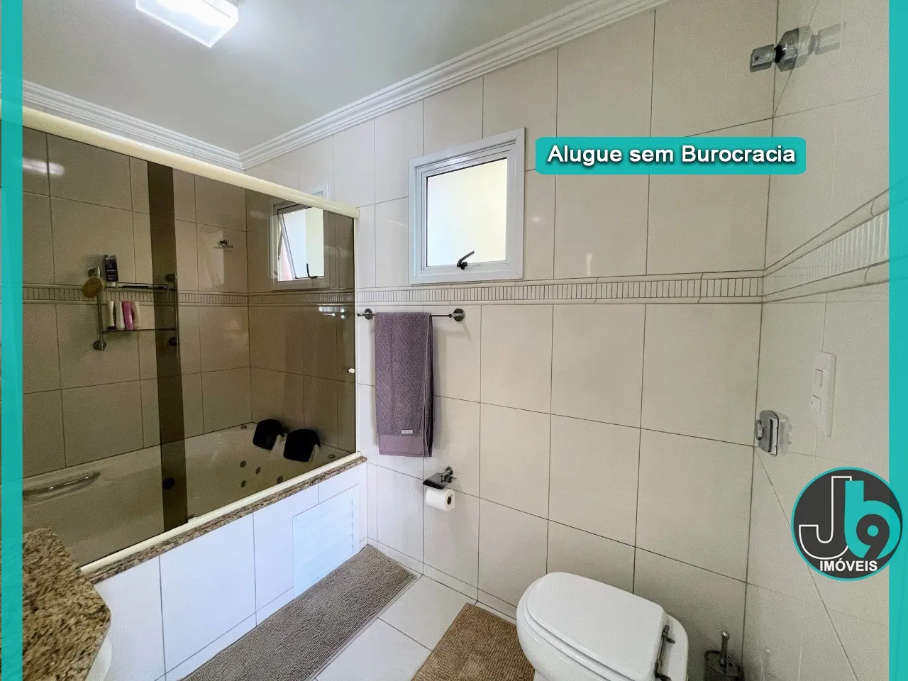 360 m² townhouse with 3 en-suite bedrooms and parking — photo 25