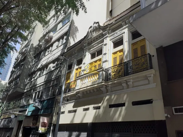 Duplex home with 5 bedrooms and 4 bathrooms — photo 14