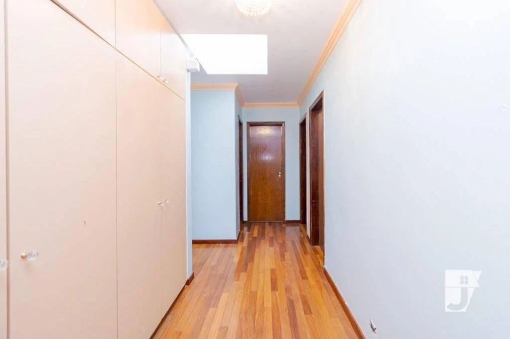 Ванна та 4 спальні: будинок 258 м² — photo 21