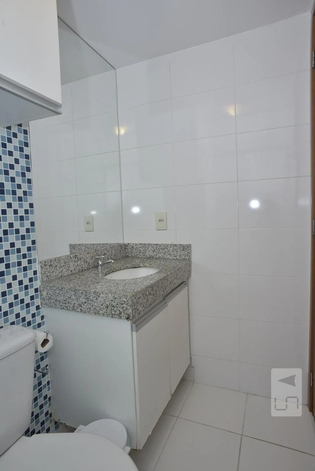 2-bedroom apartment with a mountain view — photo 32
