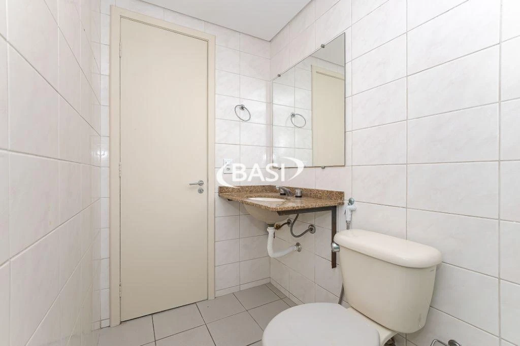 Квартира 84 м² з пральною машиною та балконом із грилем — photo 31