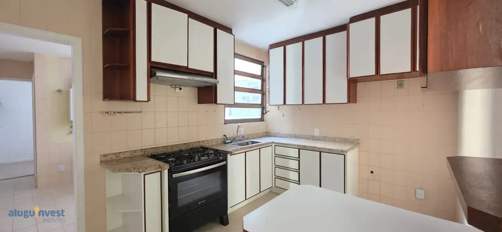 Квартира з 4 спальнями та 173,94 м² і балконом — photo 2
