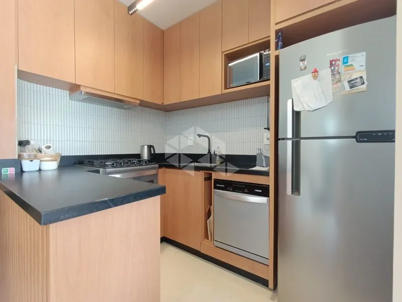 Apartamento amueblado de 2 habitaciones con jardín privado — photo 10