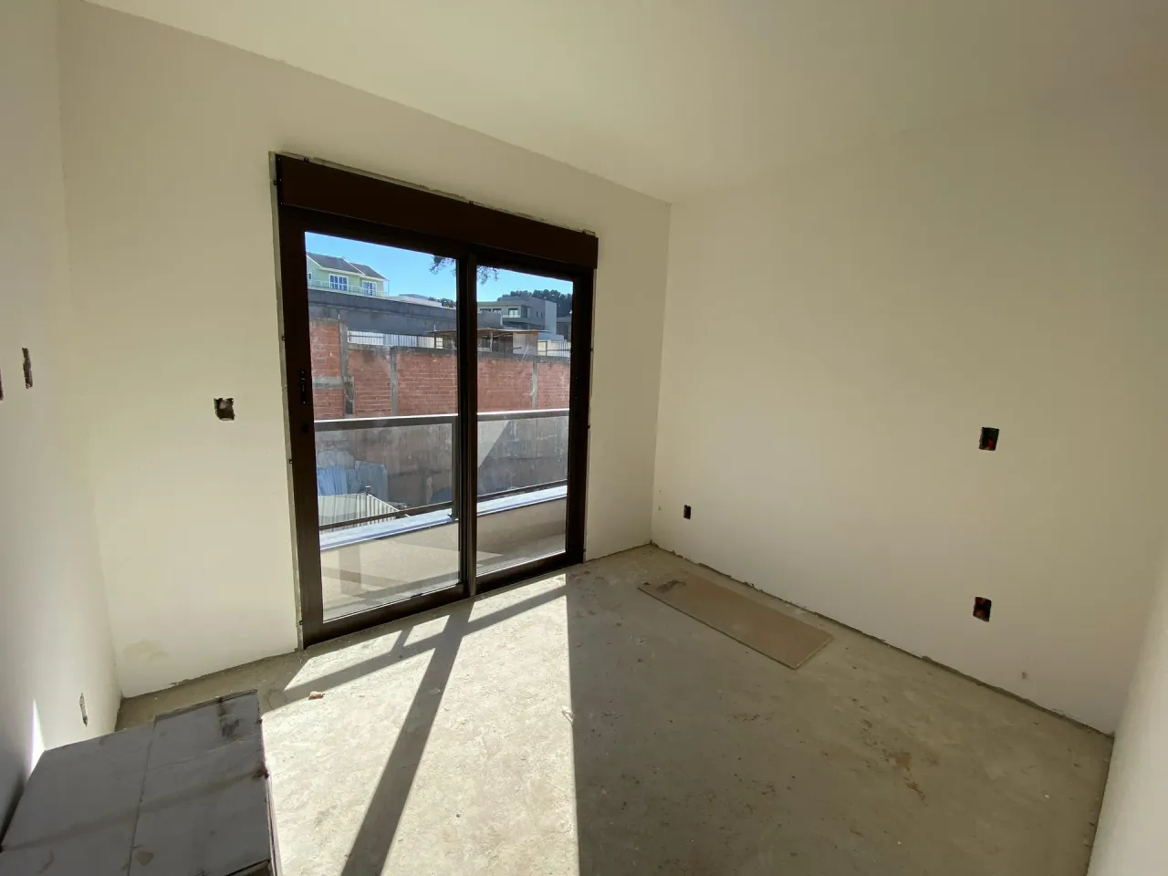 Casa com 3 quartos e 4 banheiros para locação, precisa de reforma — photo 15