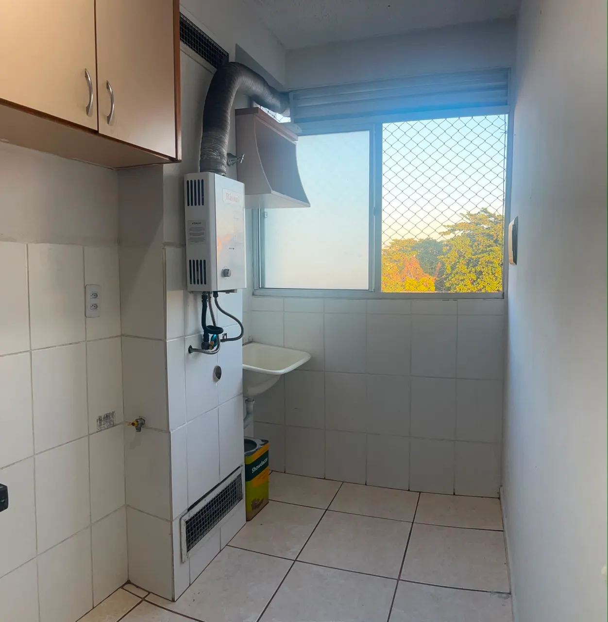 Apartamento con 2 dormitorios y cocina independiente a gas — photo 3