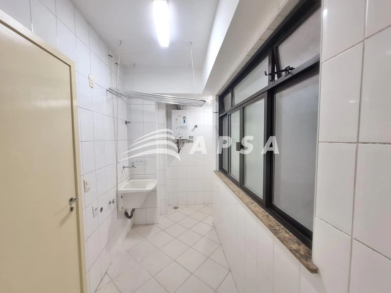 2-bedroom apartment with 75 m² and a balcony — photo 6