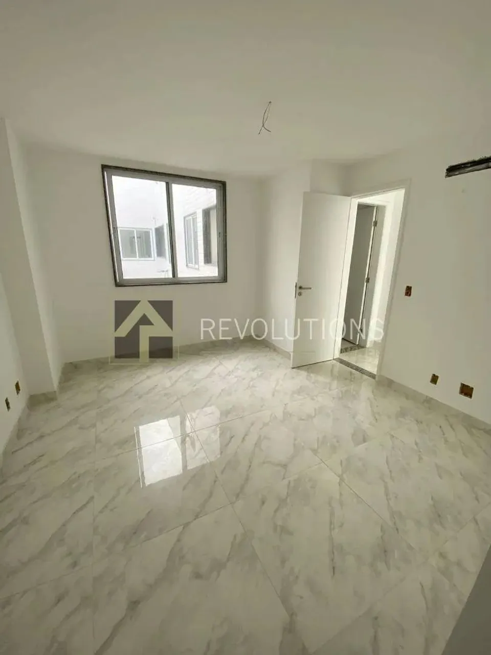 Penthouse with 4 bedrooms and 5 bathrooms — photo 17